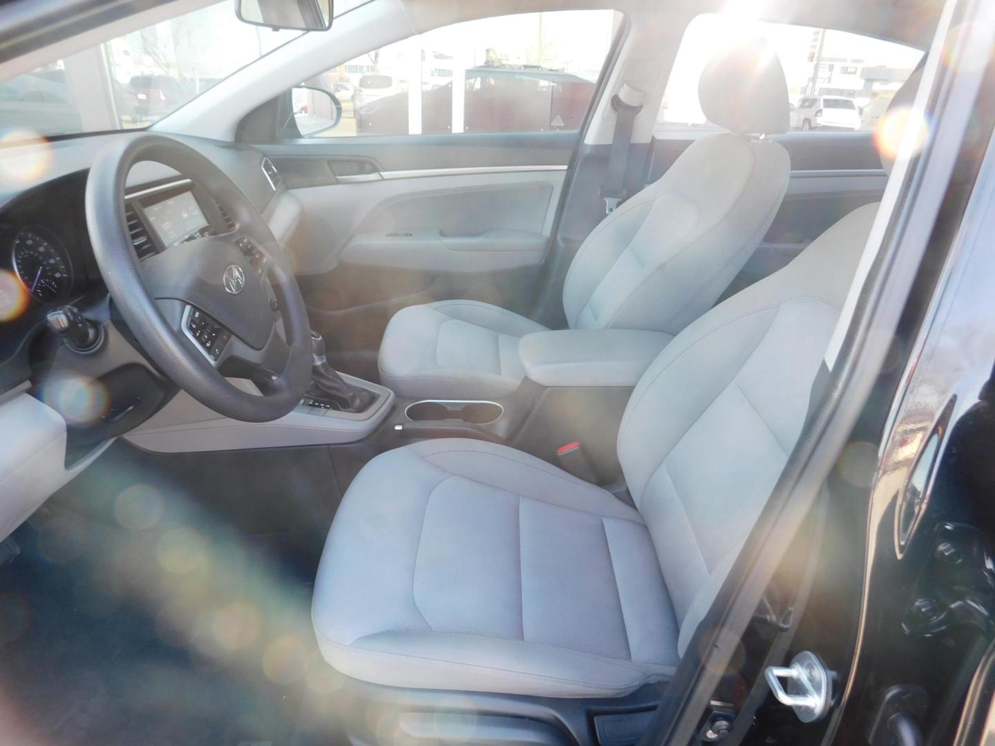 2017 BLACK Hyundai Elantra Limited (KMHD84LF1HU) with an 1.8L L4 DOHC 16V engine, 6A transmission, located at 2121 Burlington St, North Kansas City, MO, 64116, (816) 556-0707, 39.144707, -94.581978 - Photo#2