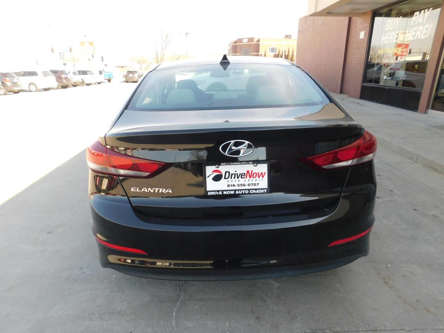 2017 BLACK Hyundai Elantra Limited (KMHD84LF1HU) with an 1.8L L4 DOHC 16V engine, 6A transmission, located at 2121 Burlington St, North Kansas City, MO, 64116, (816) 556-0707, 39.144707, -94.581978 - Photo#8