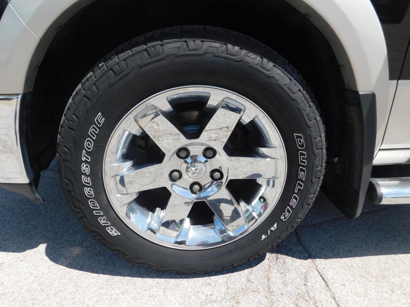 2010 BLACK Dodge Ram 1500 Laramie Crew Cab 4WD (1D7RV1CT8AS) with an 5.7L V8 OHV 16V engine, 5-Speed Automatic transmission, located at 2121 Burlington St, North Kansas City, MO, 64116, (816) 556-0707, 39.144707, -94.581978 - Photo#1