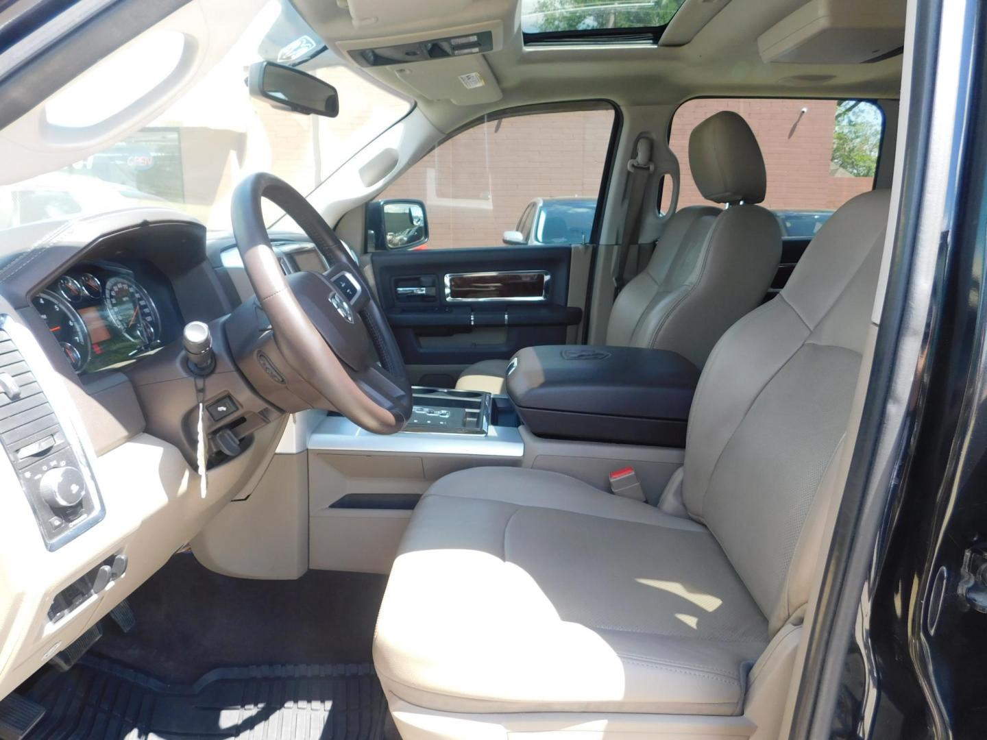 2010 BLACK Dodge Ram 1500 Laramie Crew Cab 4WD (1D7RV1CT8AS) with an 5.7L V8 OHV 16V engine, 5-Speed Automatic transmission, located at 2121 Burlington St, North Kansas City, MO, 64116, (816) 556-0707, 39.144707, -94.581978 - Photo#2
