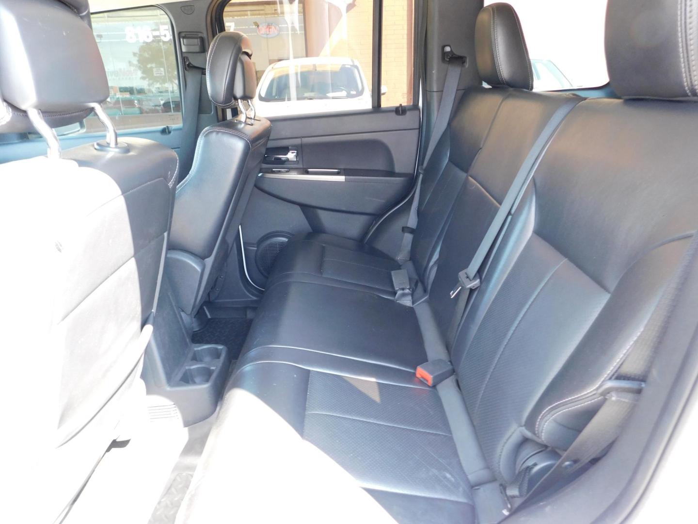 2012 WHITE Jeep Liberty Limited Jet 2WD (1C4PJLFK7CW) with an 3.7L V6 SOHC 12V engine, 4-Speed Automatic transmission, located at 2121 Burlington St, North Kansas City, MO, 64116, (816) 556-0707, 39.144707, -94.581978 - Photo#5