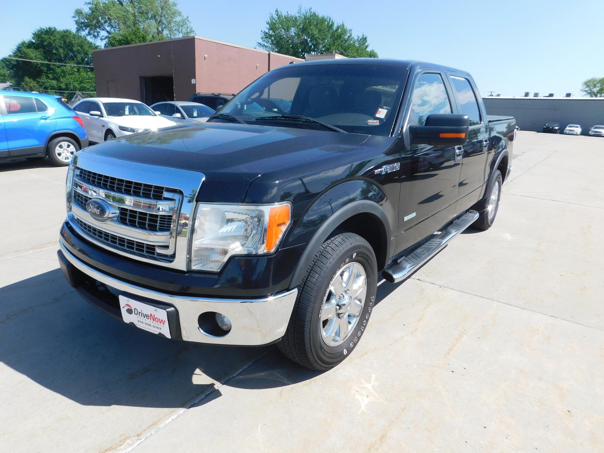 photo of 2013 Ford F-150 CREW CAB PICKUP 4-DR