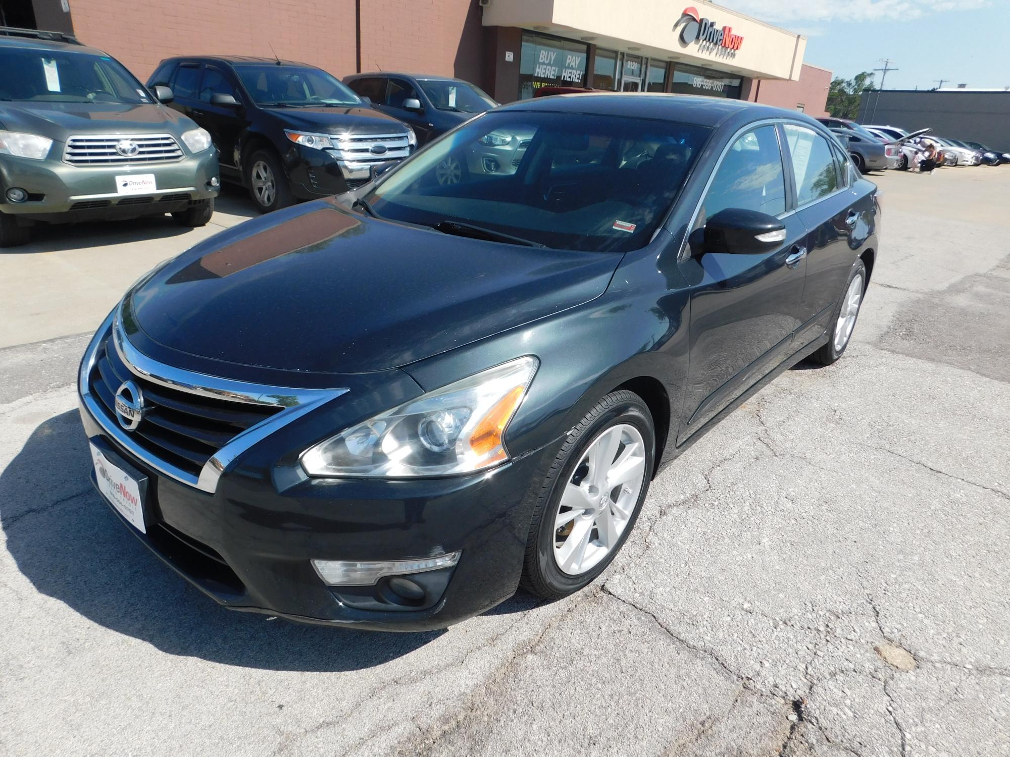 photo of 2014 Nissan Altima SEDAN 4-DR