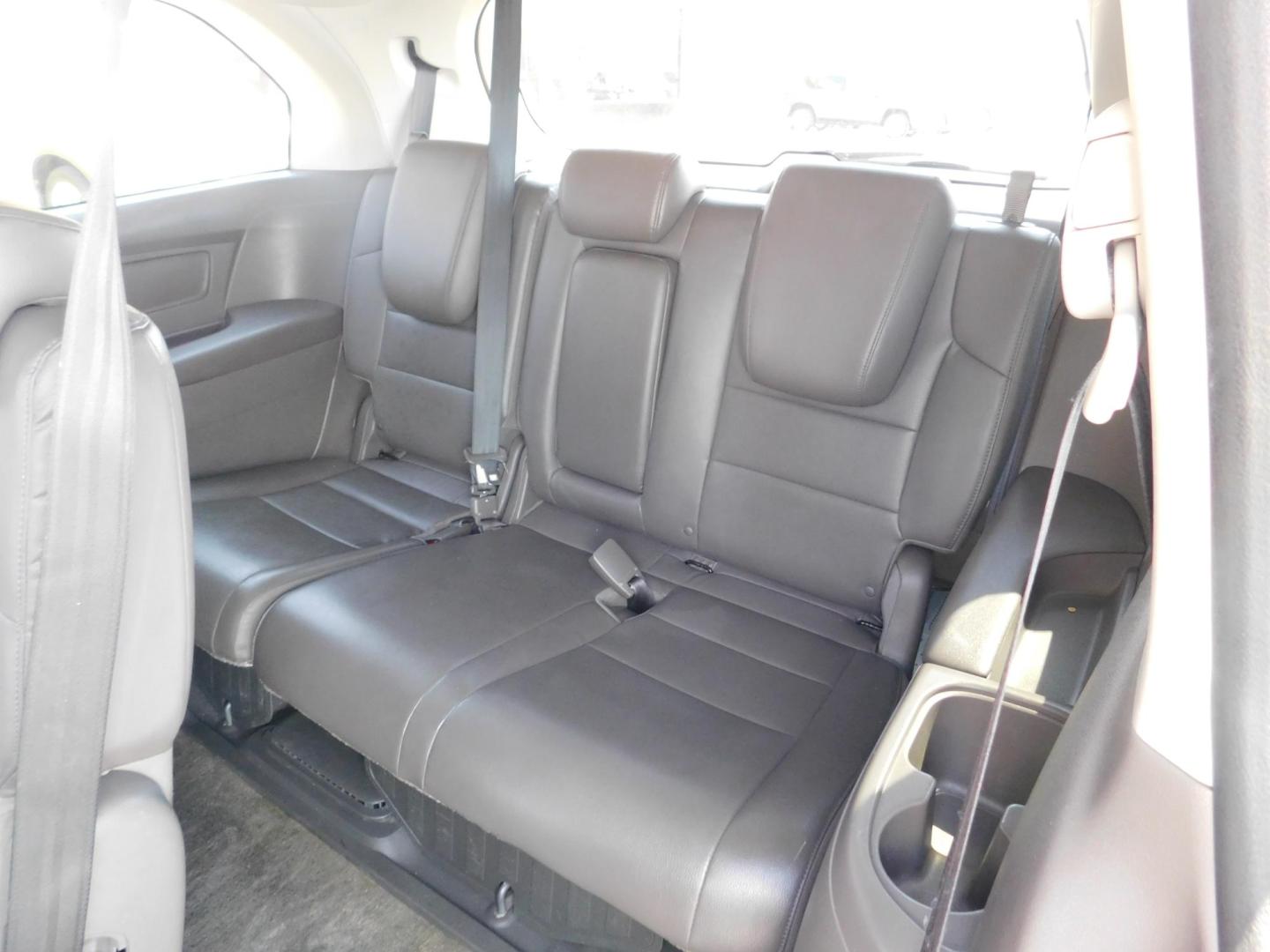 2013 GRAY Honda Odyssey Touring (5FNRL5H93DB) with an 3.5L V6 SOHC 24V engine, 5-Speed Automatic transmission, located at 2121 Burlington St, North Kansas City, MO, 64116, (816) 556-0707, 39.144707, -94.581978 - Photo#9