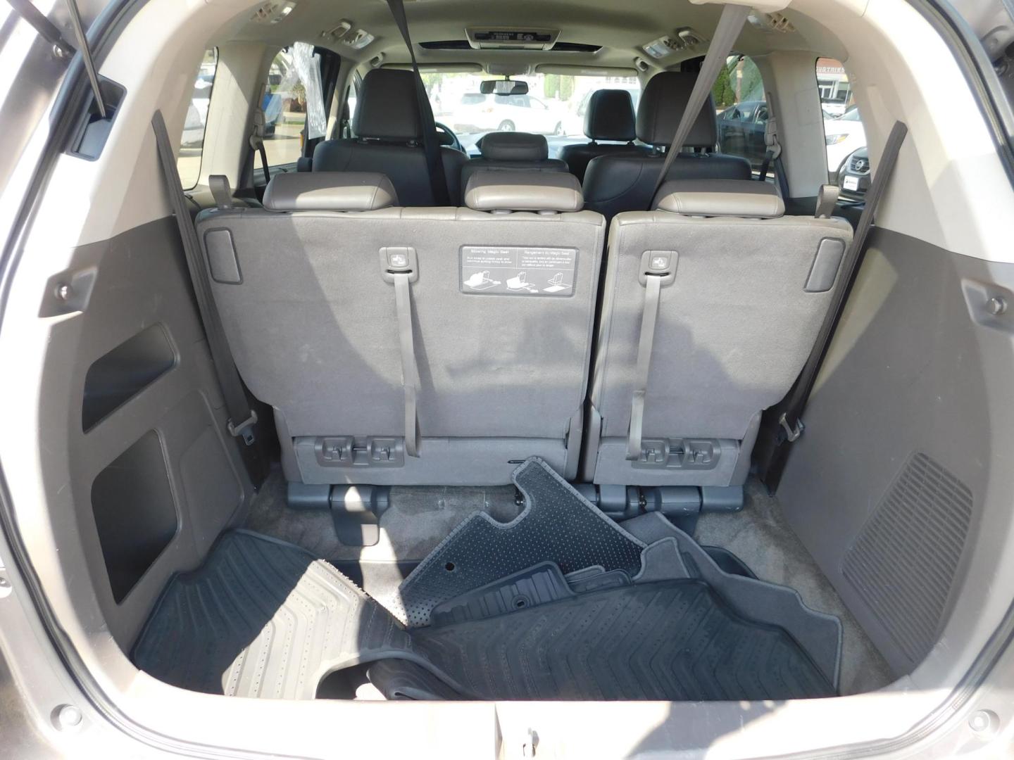 2013 GRAY Honda Odyssey Touring (5FNRL5H93DB) with an 3.5L V6 SOHC 24V engine, 5-Speed Automatic transmission, located at 2121 Burlington St, North Kansas City, MO, 64116, (816) 556-0707, 39.144707, -94.581978 - Photo#10