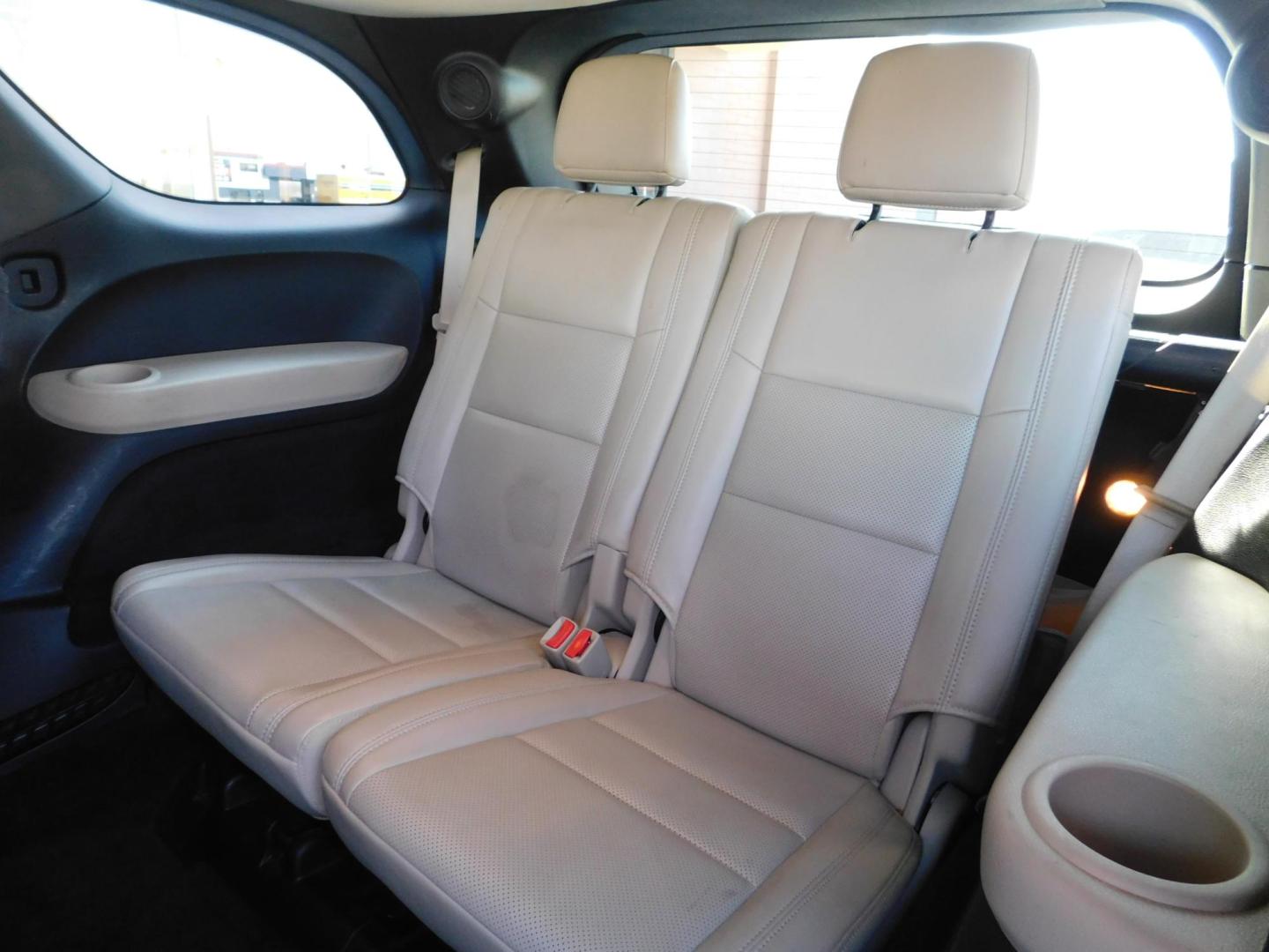 2013 WHITE Dodge Durango Citadel AWD (1C4RDJEG8DC) with an 3.6L V6 DOHC 24V engine, 5-Speed Automatic transmission, located at 2121 Burlington St, North Kansas City, MO, 64116, (816) 556-0707, 39.144707, -94.581978 - Photo#9