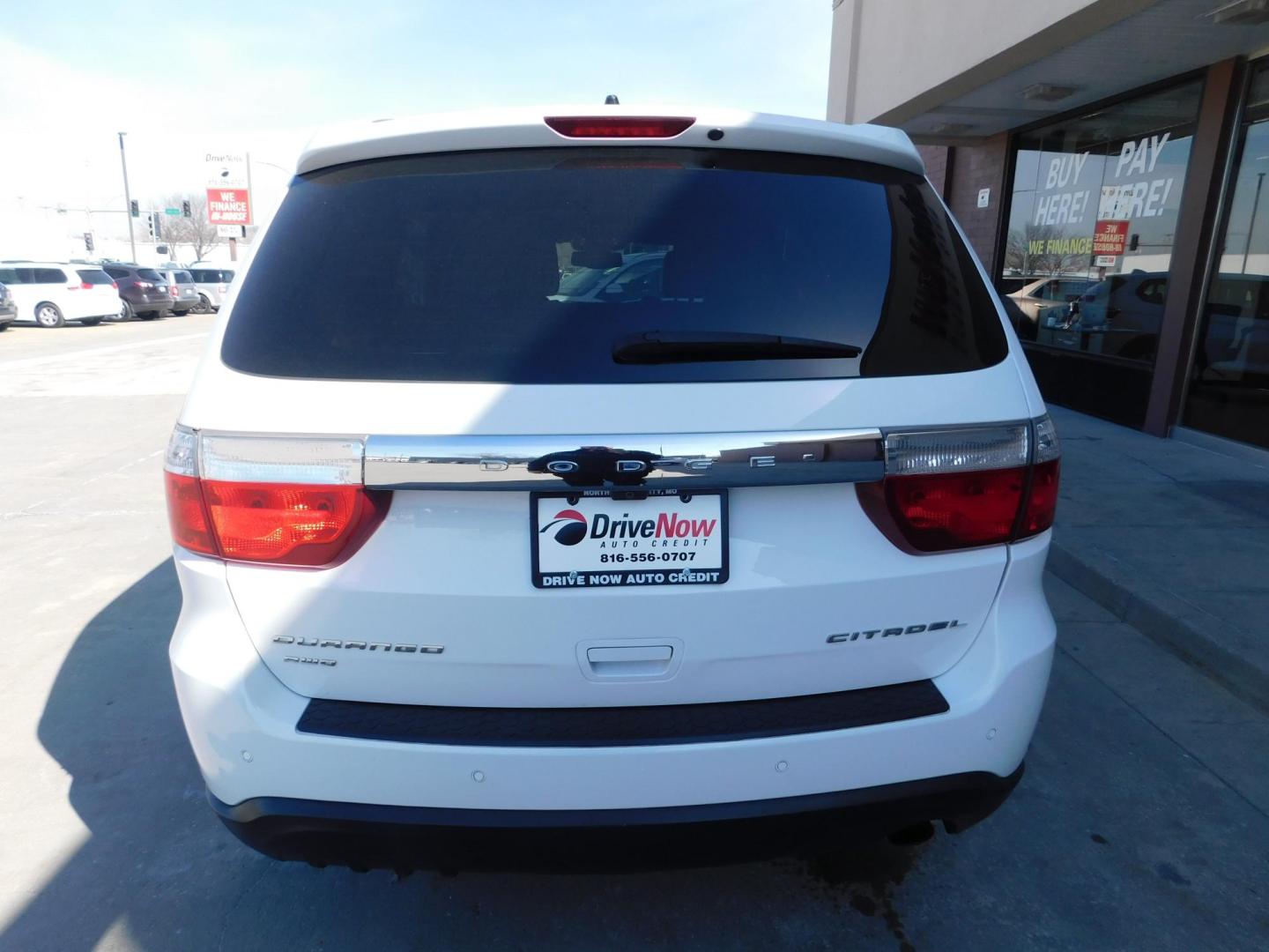 2013 WHITE Dodge Durango Citadel AWD (1C4RDJEG8DC) with an 3.6L V6 DOHC 24V engine, 5-Speed Automatic transmission, located at 2121 Burlington St, North Kansas City, MO, 64116, (816) 556-0707, 39.144707, -94.581978 - Photo#11