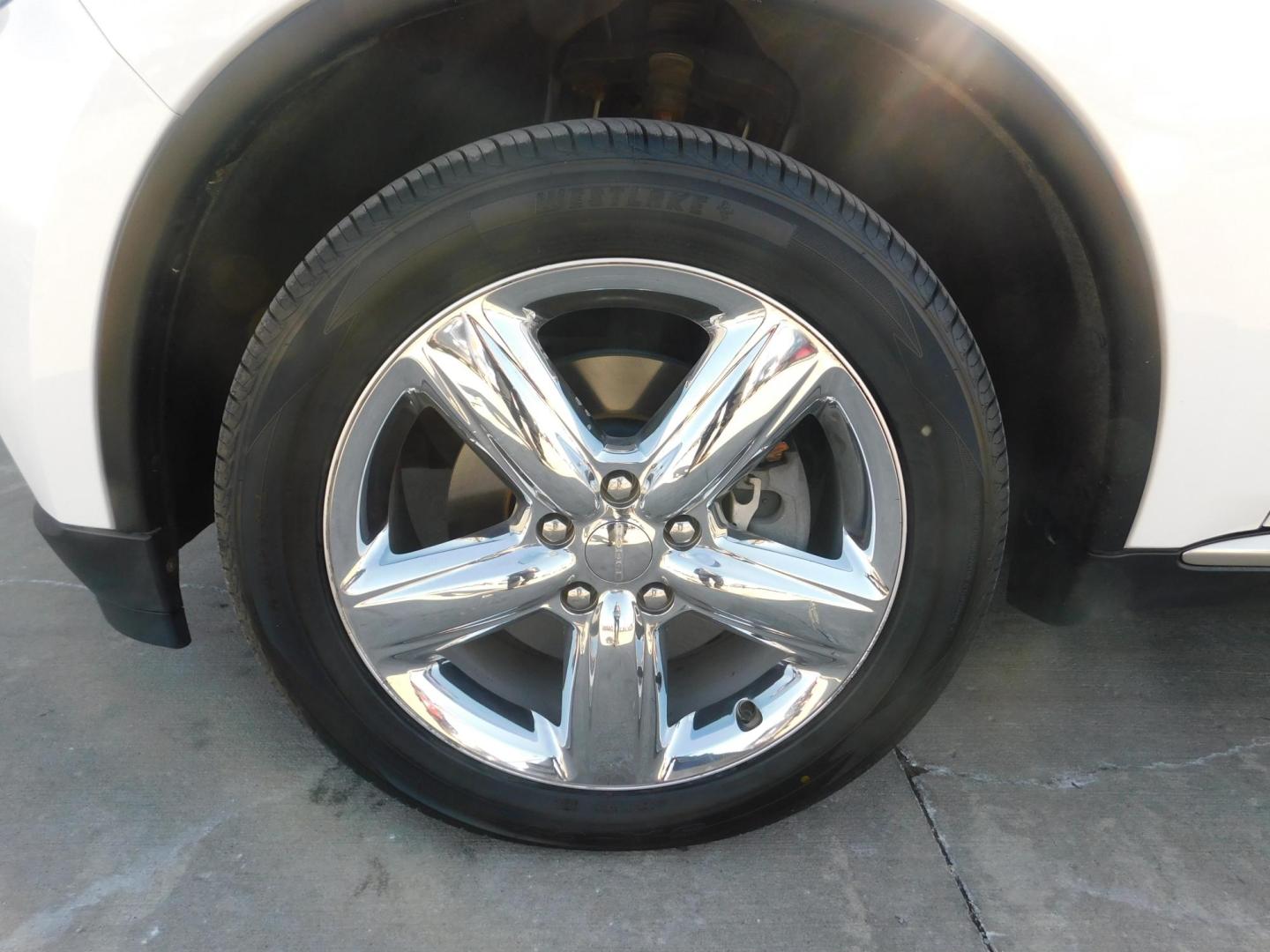 2013 WHITE Dodge Durango Citadel AWD (1C4RDJEG8DC) with an 3.6L V6 DOHC 24V engine, 5-Speed Automatic transmission, located at 2121 Burlington St, North Kansas City, MO, 64116, (816) 556-0707, 39.144707, -94.581978 - Photo#1