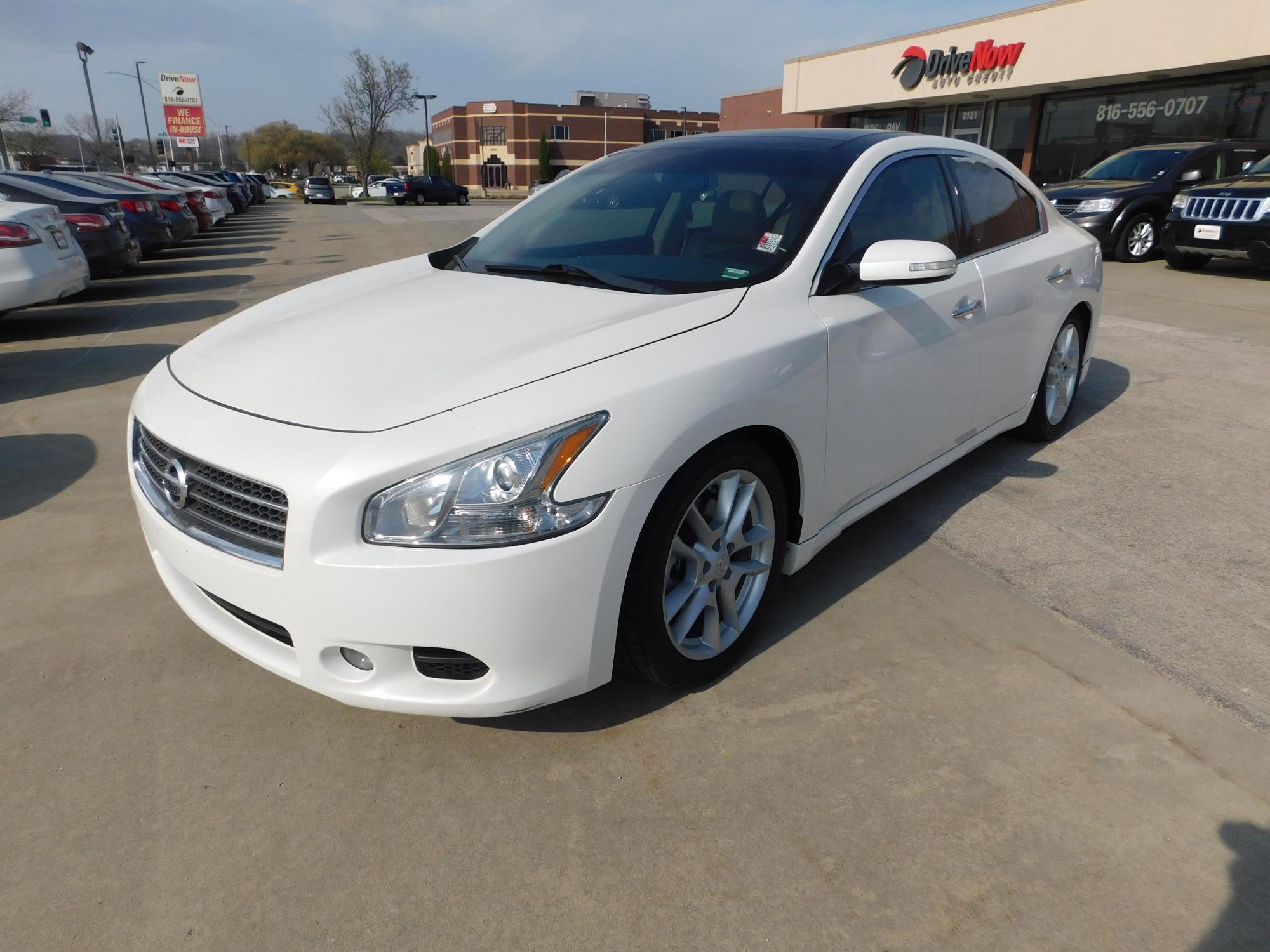 photo of 2010 Nissan Maxima S