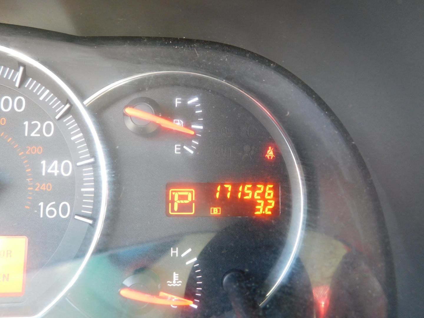 2010 WHITE Nissan Maxima S (1N4AA5AP6AC) with an 3.5L V6 DOHC 24V engine, CVT transmission, located at 2121 Burlington St, North Kansas City, MO, 64116, (816) 556-0707, 39.144707, -94.581978 - Photo#7