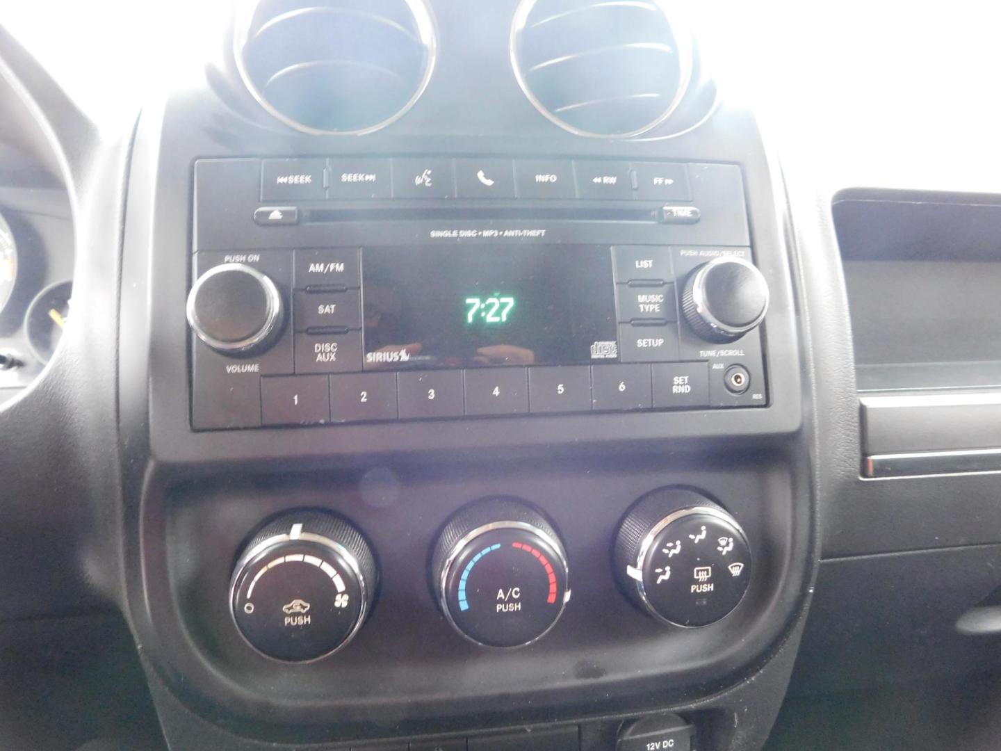 2016 BLACK Jeep Patriot Sport 2WD (1C4NJPBA6GD) with an 2.0L L4 DOHC 16V engine, located at 2121 Burlington St, North Kansas City, MO, 64116, (816) 556-0707, 39.144707, -94.581978 - Photo#3