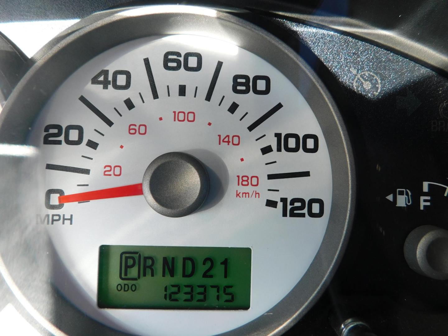 2005 BLUE Ford Escape XLT 2WD (1FMYU03115K) with an 3.0L V6 DOHC 24V engine, 4-Speed Automatic Overdrive transmission, located at 2121 Burlington St, North Kansas City, MO, 64116, (816) 556-0707, 39.144707, -94.581978 - Photo#5