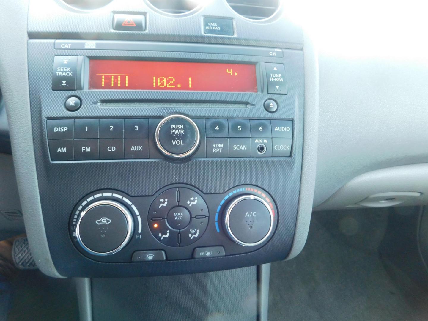 2012 GRAY Nissan Altima 2.5 S (1N4AL2AP2CC) with an 2.5L L4 DOHC 16V engine, located at 2121 Burlington St, North Kansas City, MO, 64116, (816) 556-0707, 39.144707, -94.581978 - Photo#3