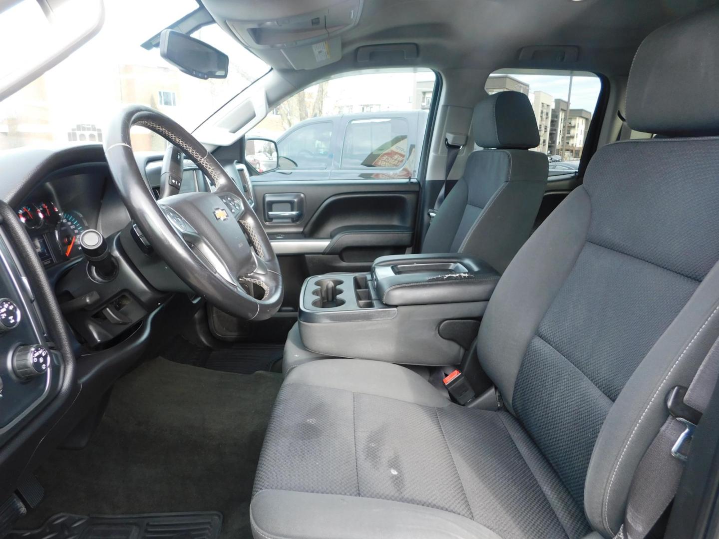 2016 BLUE Chevrolet Silverado 1500 LT Double Cab 4WD (1GCVKREC3GZ) with an 5.3L V8 OHV 16V engine, 6A transmission, located at 2121 Burlington St, North Kansas City, MO, 64116, (816) 556-0707, 39.144707, -94.581978 - Photo#2