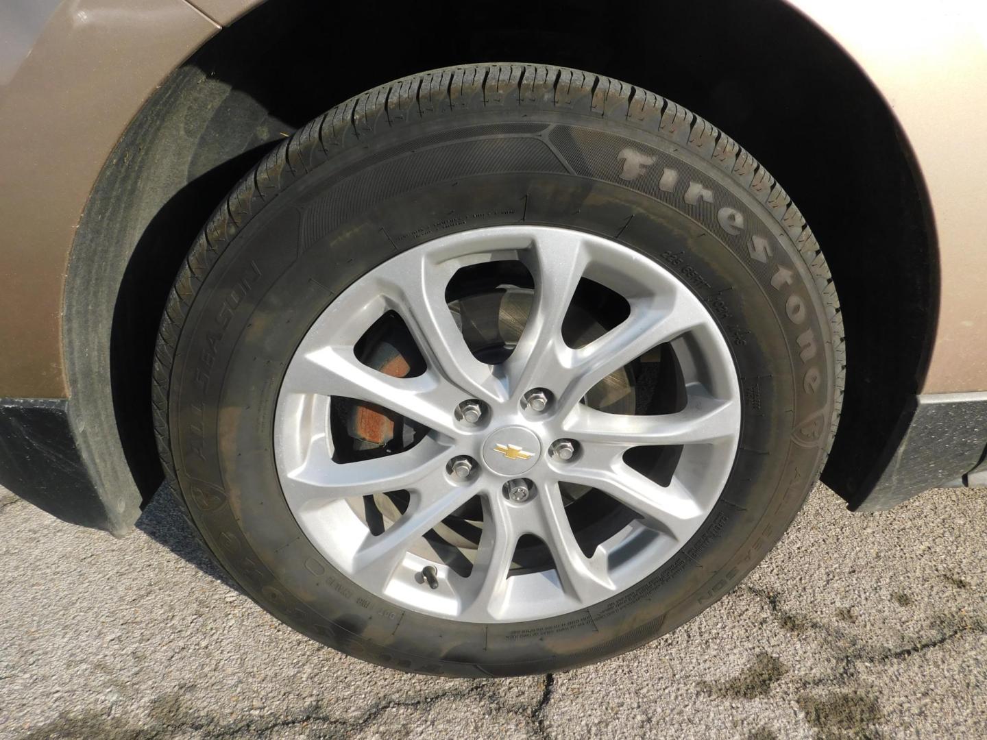 2019 BROWN Chevrolet Equinox LT 2WD (2GNAXJEV5K6) with an 1.5L L4 DIR DOHC 16V TURBO engine, 6A transmission, located at 2121 Burlington St, North Kansas City, MO, 64116, (816) 556-0707, 39.144707, -94.581978 - Photo#1