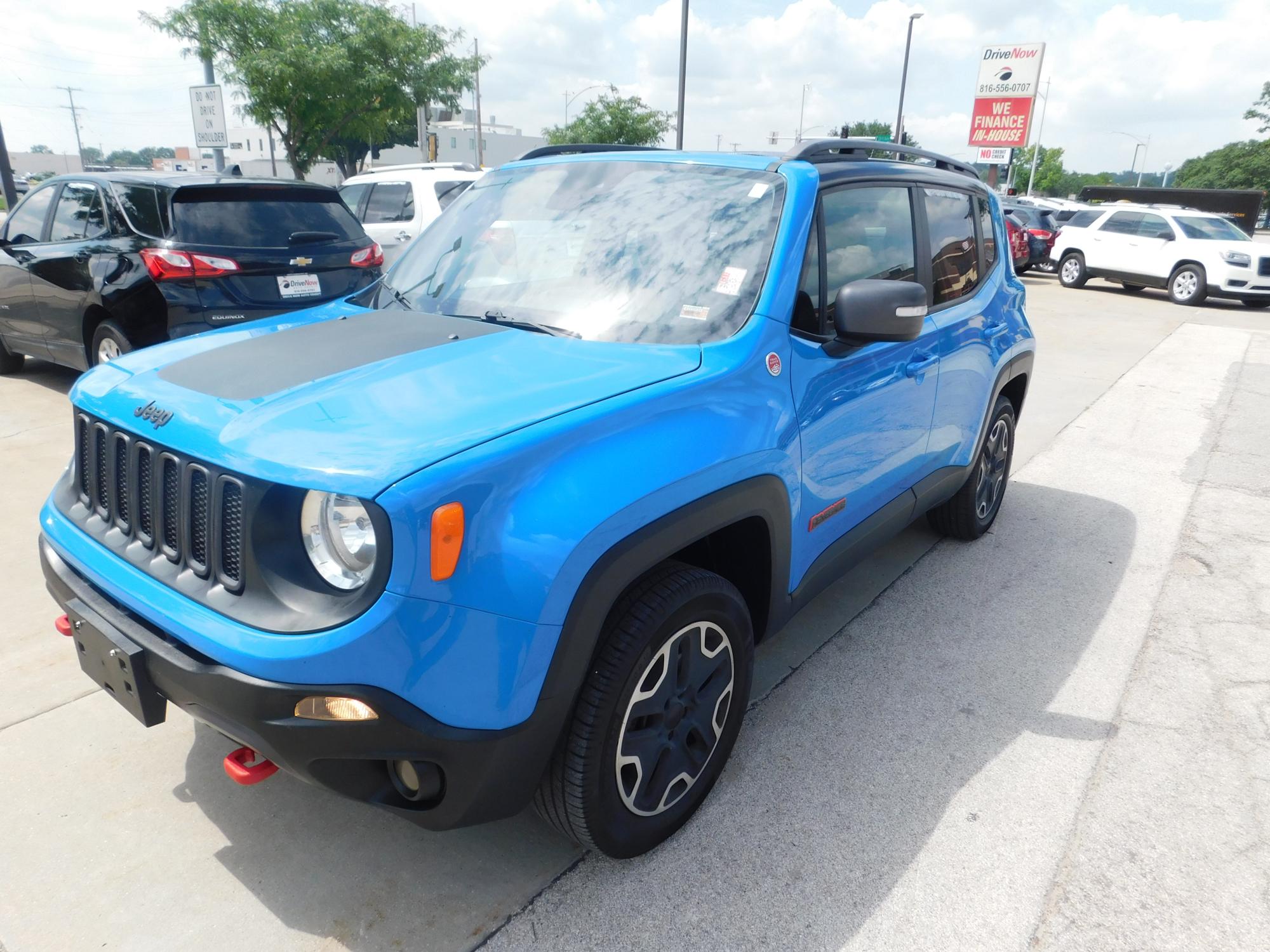 photo of 2015 Jeep Renegade Trailhawk