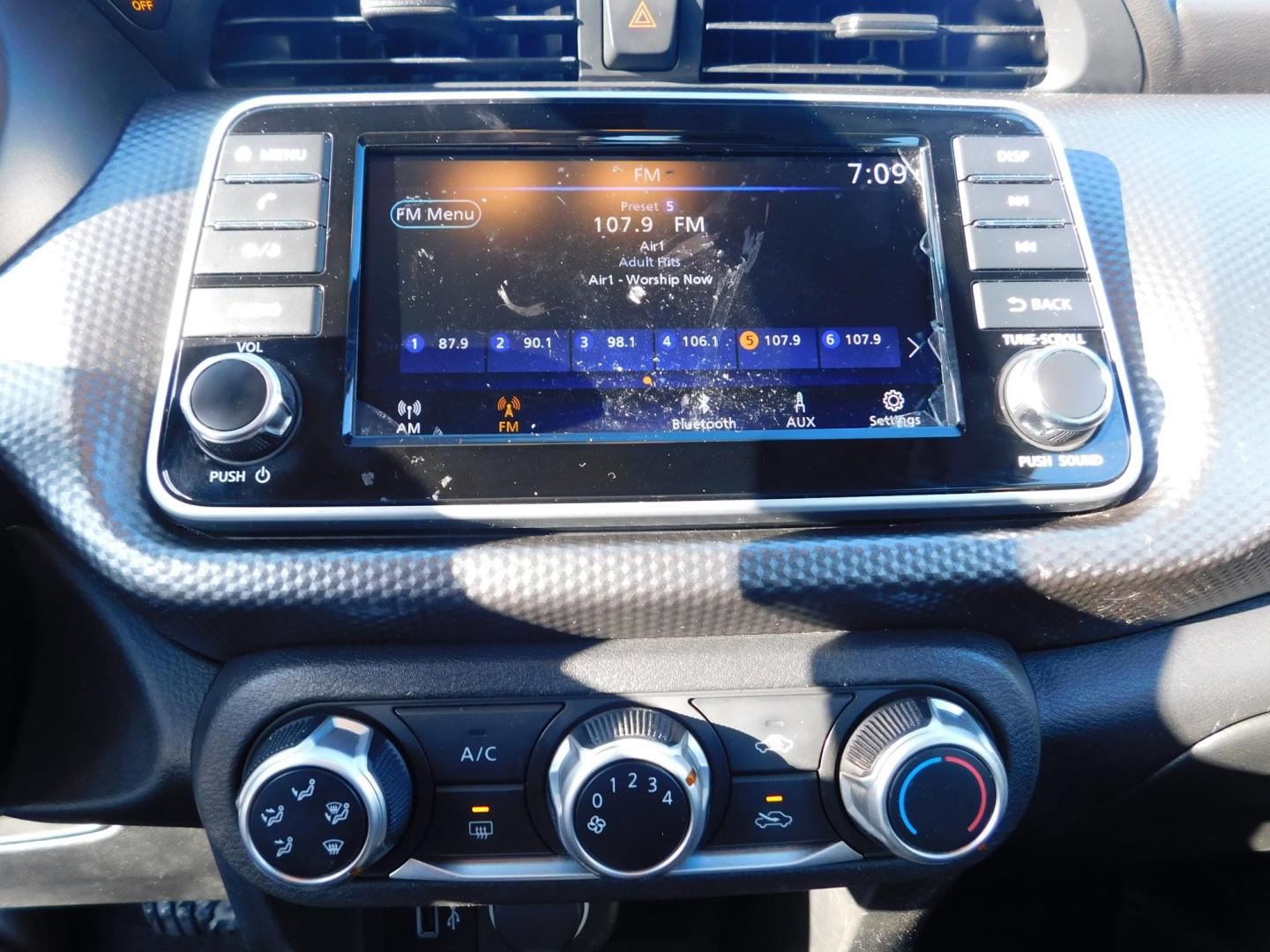 2020 BLACK Nissan Kicks S (3N1CP5BV1LL) with an 1.6L L4 engine, CVT transmission, located at 2121 Burlington St, North Kansas City, MO, 64116, (816) 556-0707, 39.144707, -94.581978 - Photo#3