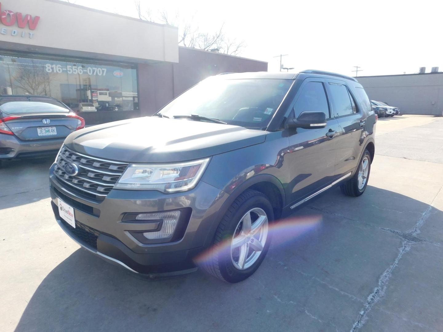 2016 GRAY Ford Explorer XLT 4WD (1FM5K8DH5GG) with an 2.3L L4 DOHC 16V engine, 6-Speed Automatic transmission, located at 2121 Burlington St, North Kansas City, MO, 64116, (816) 556-0707, 39.144707, -94.581978 - Photo#0