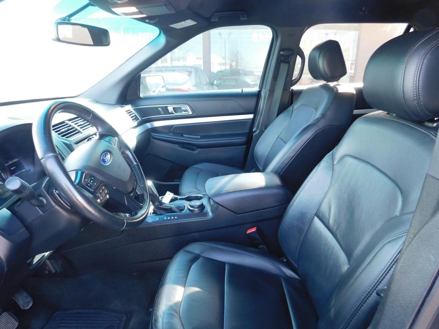 2016 GRAY Ford Explorer XLT 4WD (1FM5K8DH5GG) with an 2.3L L4 DOHC 16V engine, 6-Speed Automatic transmission, located at 2121 Burlington St, North Kansas City, MO, 64116, (816) 556-0707, 39.144707, -94.581978 - Photo#2