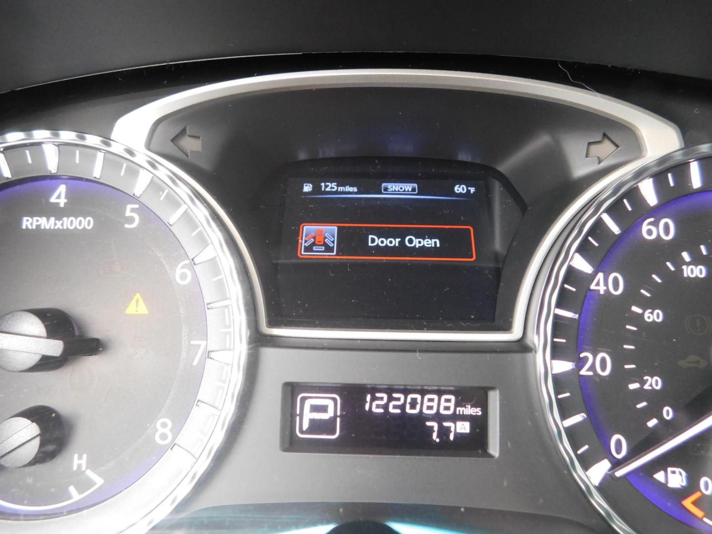 2014 BLACK Infiniti JX Base AWD (5N1AL0MM9EC) with an 3.5L V6 DOHC 24V engine, Continuously Variable Transmission transmission, located at 2121 Burlington St, North Kansas City, MO, 64116, (816) 556-0707, 39.144707, -94.581978 - Photo#7
