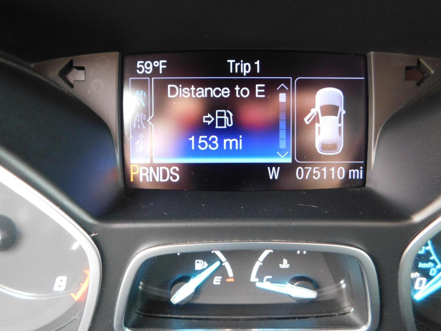 2013 SILVER Ford Escape SEL FWD (1FMCU0HX3DU) with an 1.6L L4 DOHC 16V engine, 6-Speed Automatic transmission, located at 2121 Burlington St, North Kansas City, MO, 64116, (816) 556-0707, 39.144707, -94.581978 - Photo#4