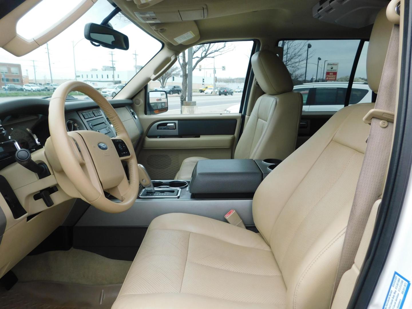 2014 WHITE Ford Expedition EL King Ranch 4WD (1FMJK1J57EE) with an 5.4L V8 SOHC 16V FFV engine, 6-Speed Automatic transmission, located at 2121 Burlington St, North Kansas City, MO, 64116, (816) 556-0707, 39.144707, -94.581978 - Photo#2