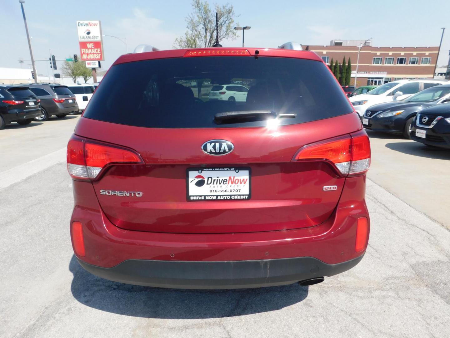 2014 BURGUNDY Kia Sorento LX 2WD (5XYKT3A67EG) with an 2.4L L4 DOHC 16V engine, 6-Speed Automatic transmission, located at 2121 Burlington St, North Kansas City, MO, 64116, (816) 556-0707, 39.144707, -94.581978 - Photo#8