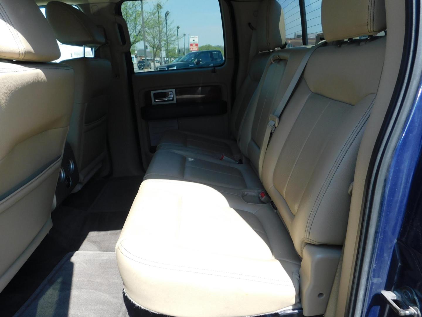 2010 BLUE Ford F-150 Lariat SuperCrew 5.5-ft. Bed 4WD (1FTFW1EV0AF) with an 5.4L V8 SOHC 24V FFV engine, 4-Speed Automatic transmission, located at 2121 Burlington St, North Kansas City, MO, 64116, (816) 556-0707, 39.144707, -94.581978 - Photo#6