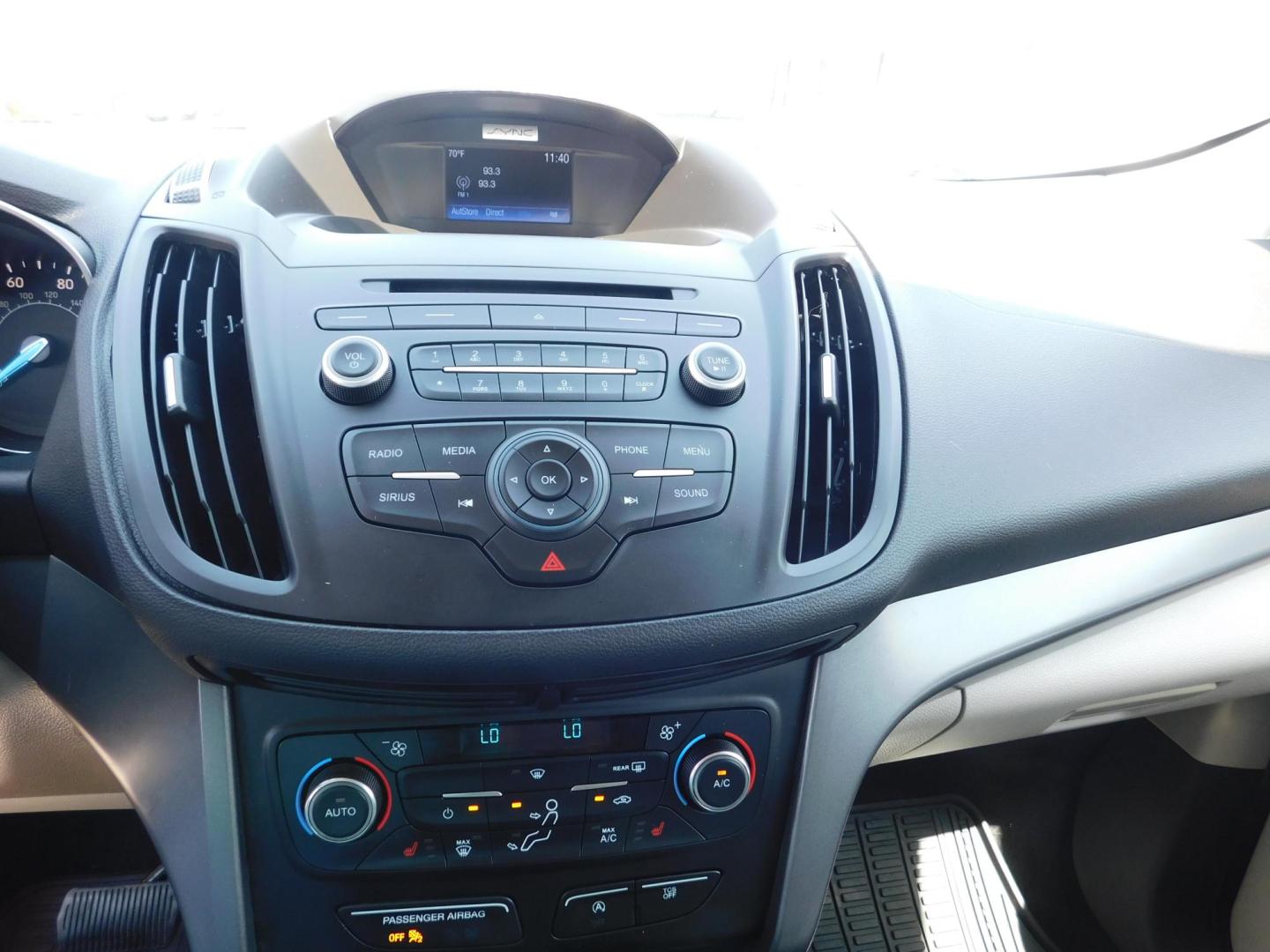 2017 BROWN Ford Escape SE 4WD (1FMCU9G93HU) with an 2.0L L4 DOHC 16V engine, 6A transmission, located at 2121 Burlington St, North Kansas City, MO, 64116, (816) 556-0707, 39.144707, -94.581978 - Photo#3