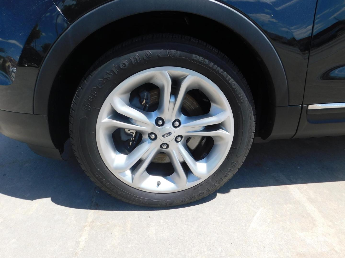 2015 BLACK Ford Explorer Limited FWD (1FM5K7F83FG) with an 3.5L V6 DOHC 24V engine, 6-Speed Automatic transmission, located at 2121 Burlington St, North Kansas City, MO, 64116, (816) 556-0707, 39.144707, -94.581978 - Photo#1