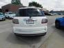 2013 WHITE GMC Acadia SLE-2 FWD (1GKKRPKD5DJ) with an 3.6L V6 DOHC 24V engine, 6-Speed Automatic transmission, located at 2121 Burlington St, North Kansas City, MO, 64116, (816) 556-0707, 39.144707, -94.581978 - Photo#9