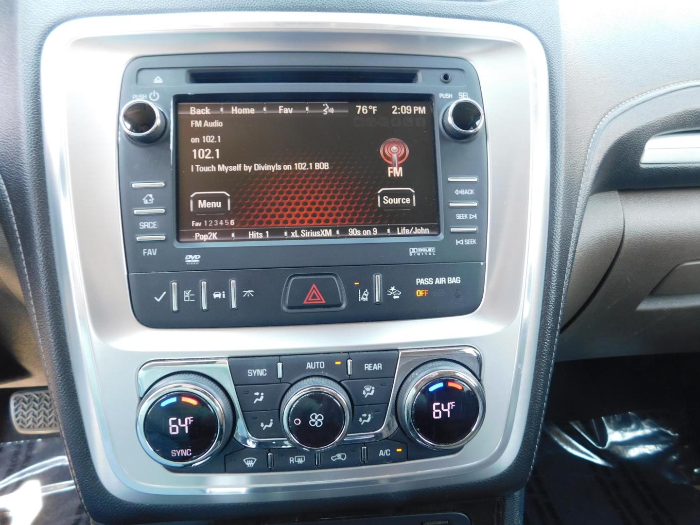 2015 RED GMC Acadia SLT-1 FWD (1GKKRRKD3FJ) with an 3.6L V6 DOHC 24V engine, 6-Speed Automatic transmission, located at 2121 Burlington St, North Kansas City, MO, 64116, (816) 556-0707, 39.144707, -94.581978 - Photo#3