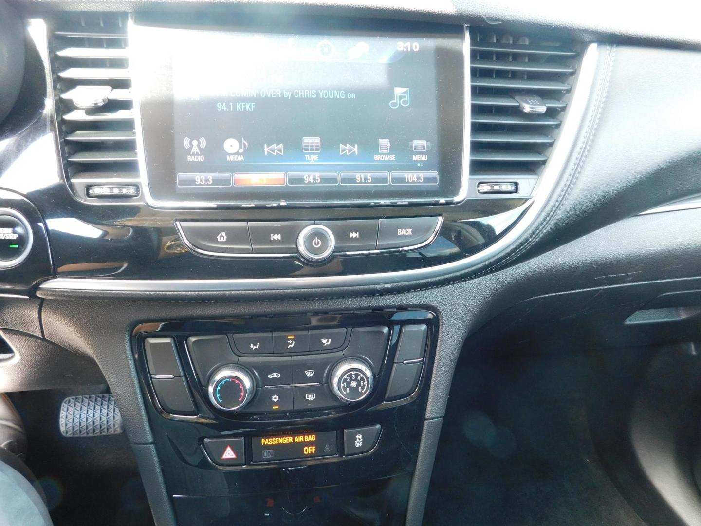 2017 WHITE Buick Encore Preferred FWD (KL4CJASB6HB) with an 1.4L L4 DOHC 16V TURBO engine, 6A transmission, located at 2121 Burlington St, North Kansas City, MO, 64116, (816) 556-0707, 39.144707, -94.581978 - Photo#3