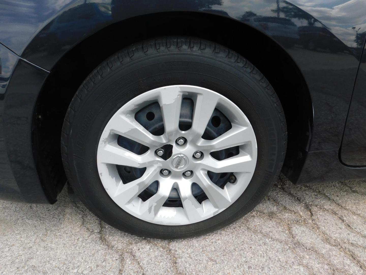 2018 BLUE Nissan Altima 2.5 (1N4AL3AP2JC) with an 2.5L L4 DOHC 16V engine, CVT transmission, located at 2121 Burlington St, North Kansas City, MO, 64116, (816) 556-0707, 39.144707, -94.581978 - Photo#1