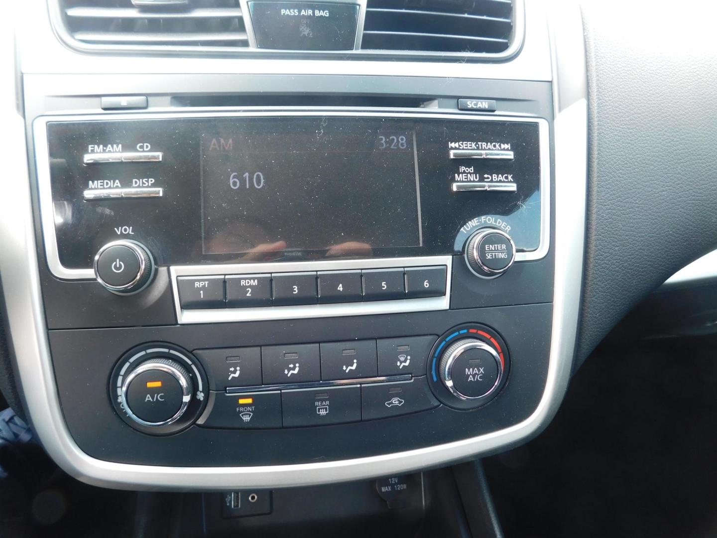 2018 BLUE Nissan Altima 2.5 (1N4AL3AP2JC) with an 2.5L L4 DOHC 16V engine, CVT transmission, located at 2121 Burlington St, North Kansas City, MO, 64116, (816) 556-0707, 39.144707, -94.581978 - Photo#3