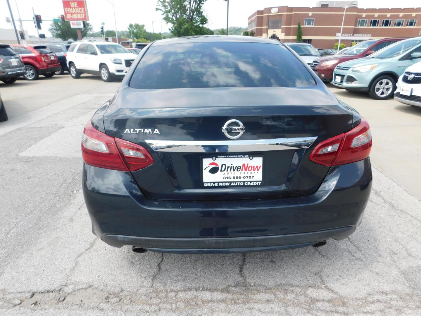 2018 BLUE Nissan Altima 2.5 (1N4AL3AP2JC) with an 2.5L L4 DOHC 16V engine, CVT transmission, located at 2121 Burlington St, North Kansas City, MO, 64116, (816) 556-0707, 39.144707, -94.581978 - Photo#8