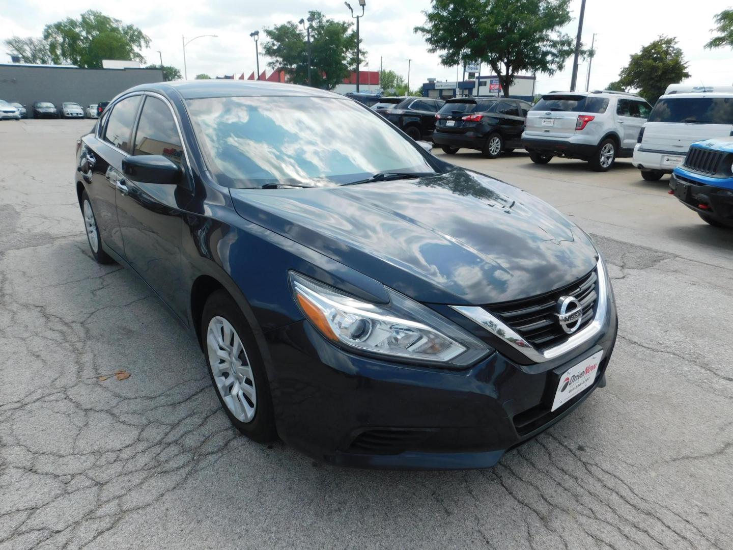 2018 BLUE Nissan Altima 2.5 (1N4AL3AP2JC) with an 2.5L L4 DOHC 16V engine, CVT transmission, located at 2121 Burlington St, North Kansas City, MO, 64116, (816) 556-0707, 39.144707, -94.581978 - Photo#9