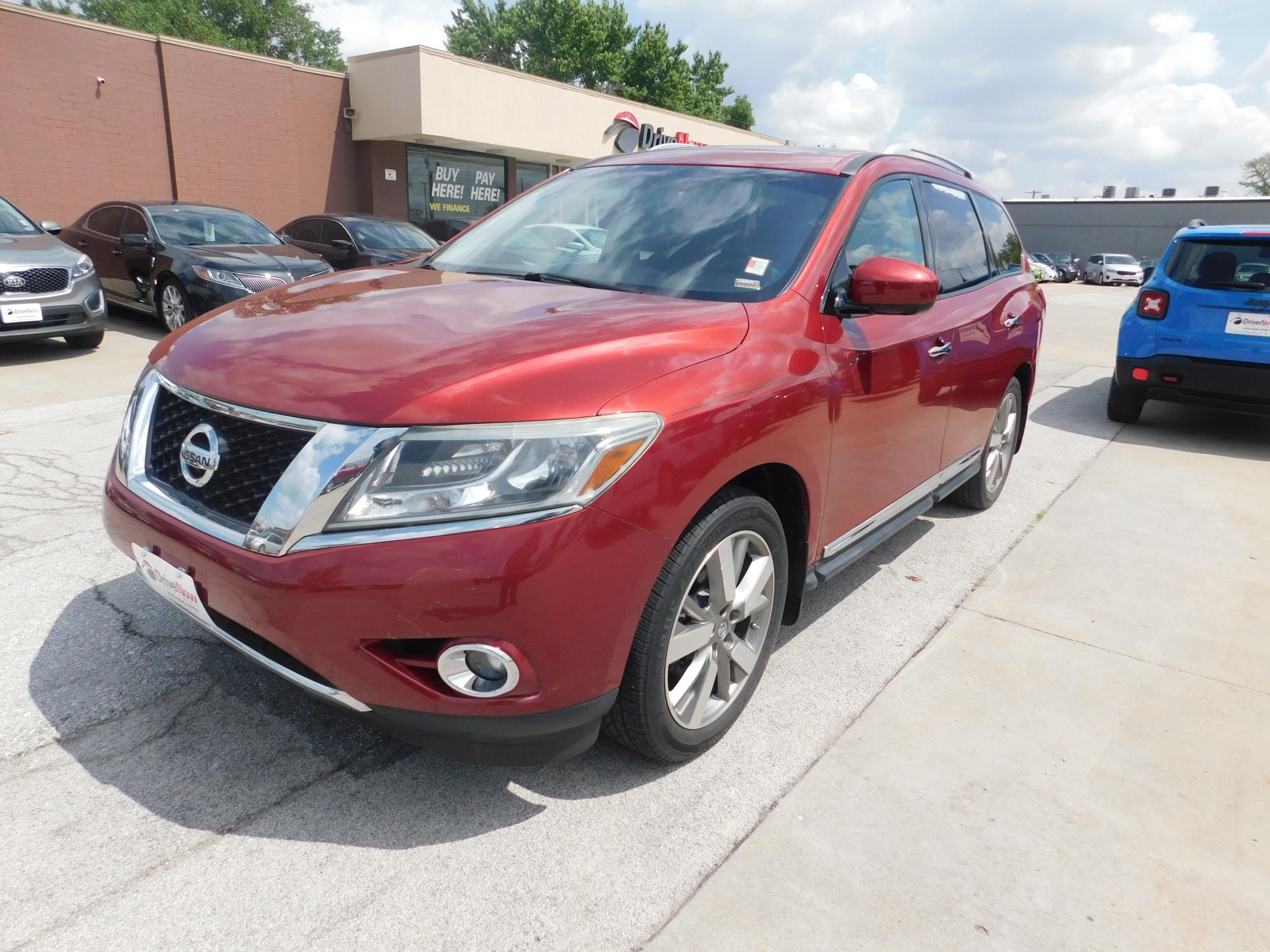 photo of 2014 Nissan Pathfinder S 4WD