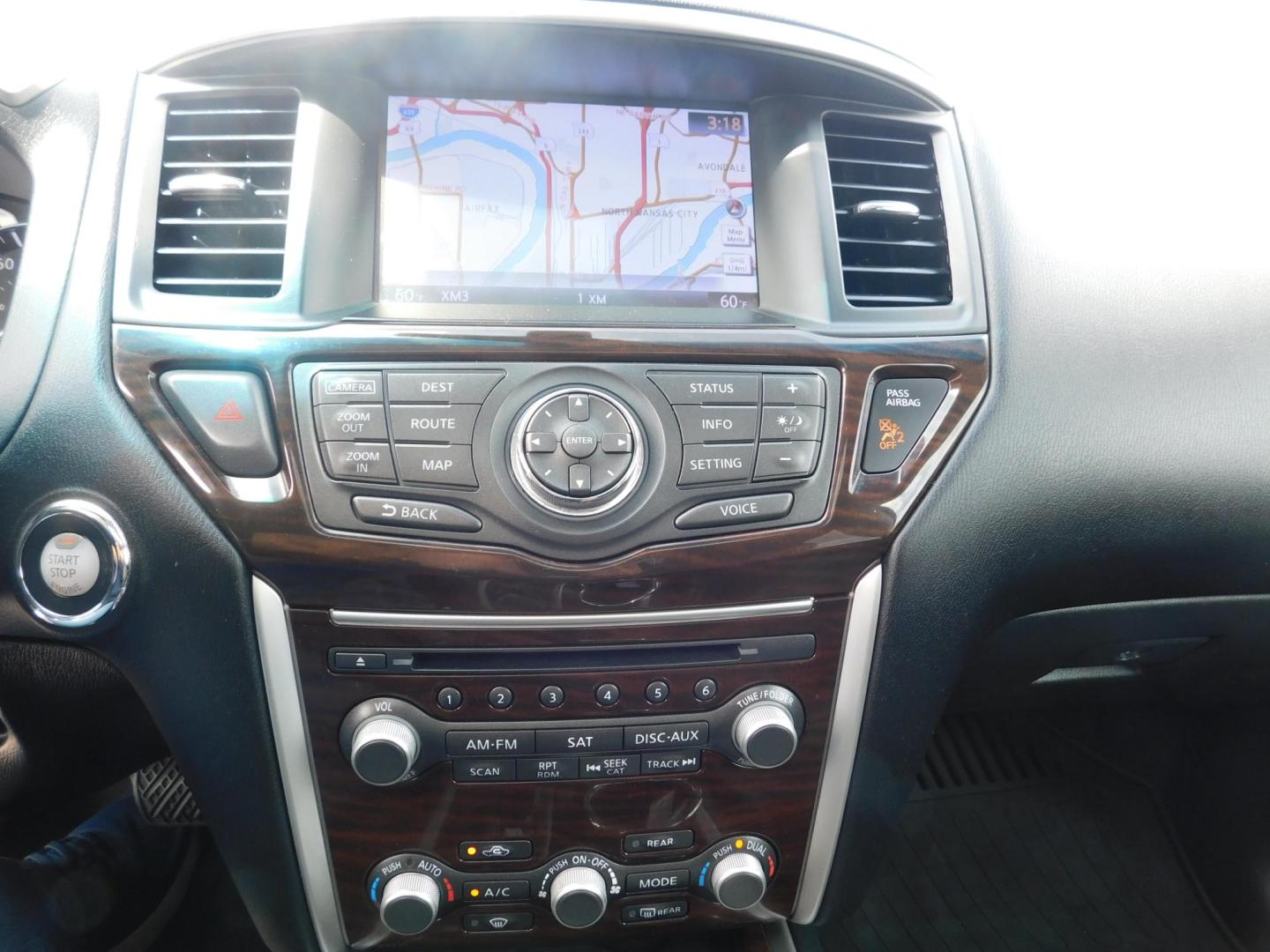 2014 RED Nissan Pathfinder S 4WD (5N1AR2MM0EC) with an 3.5L V6 DOHC 24V engine, Continuously Variable Transmission transmission, located at 2121 Burlington St, North Kansas City, MO, 64116, (816) 556-0707, 39.144707, -94.581978 - Photo#4