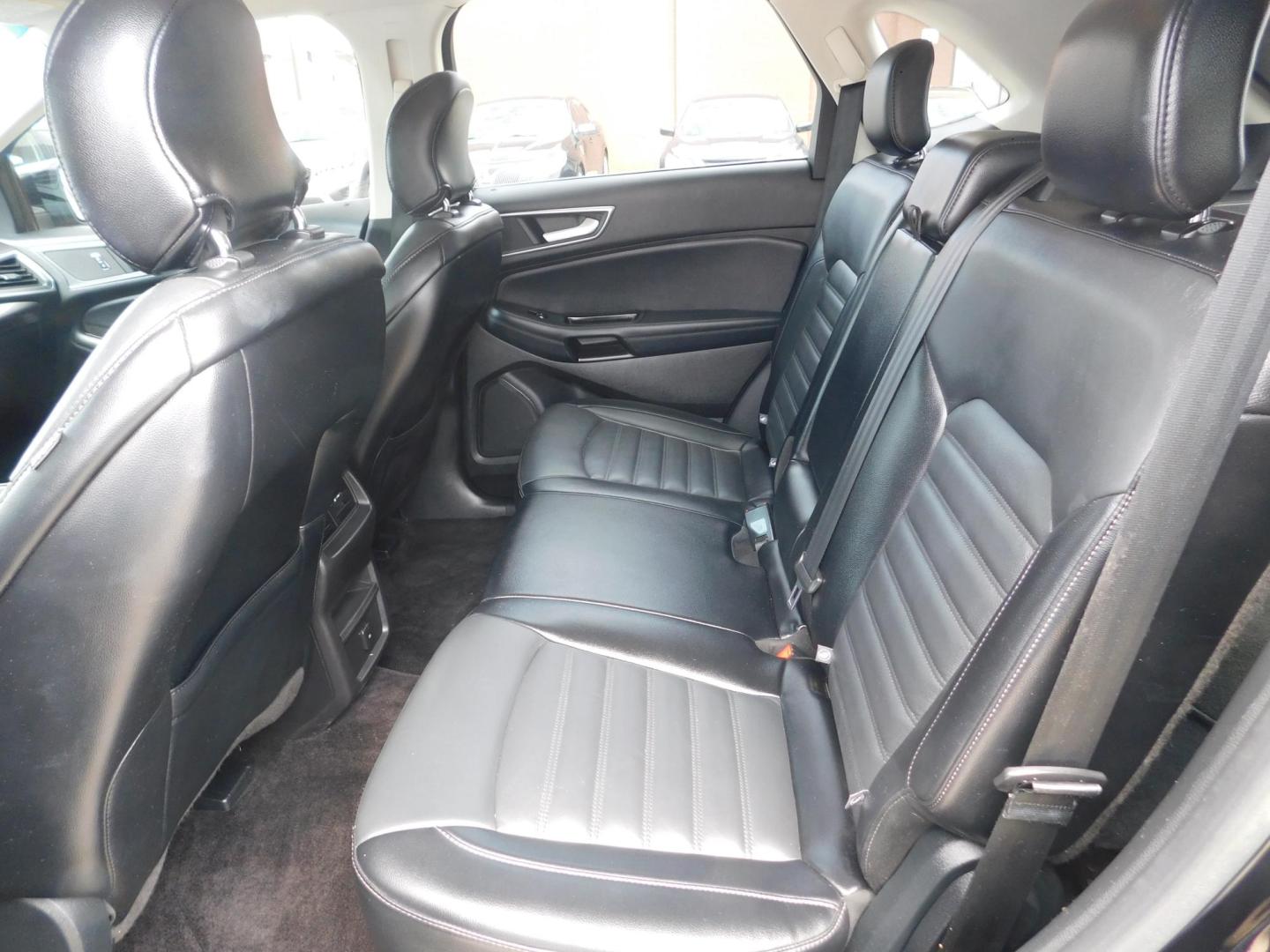 2017 BLACK Ford Edge SEL FWD (2FMPK3J94HB) with an 2.0L L4 DOHC 16V engine, 6A transmission, located at 2121 Burlington St, North Kansas City, MO, 64116, (816) 556-0707, 39.144707, -94.581978 - Photo#6