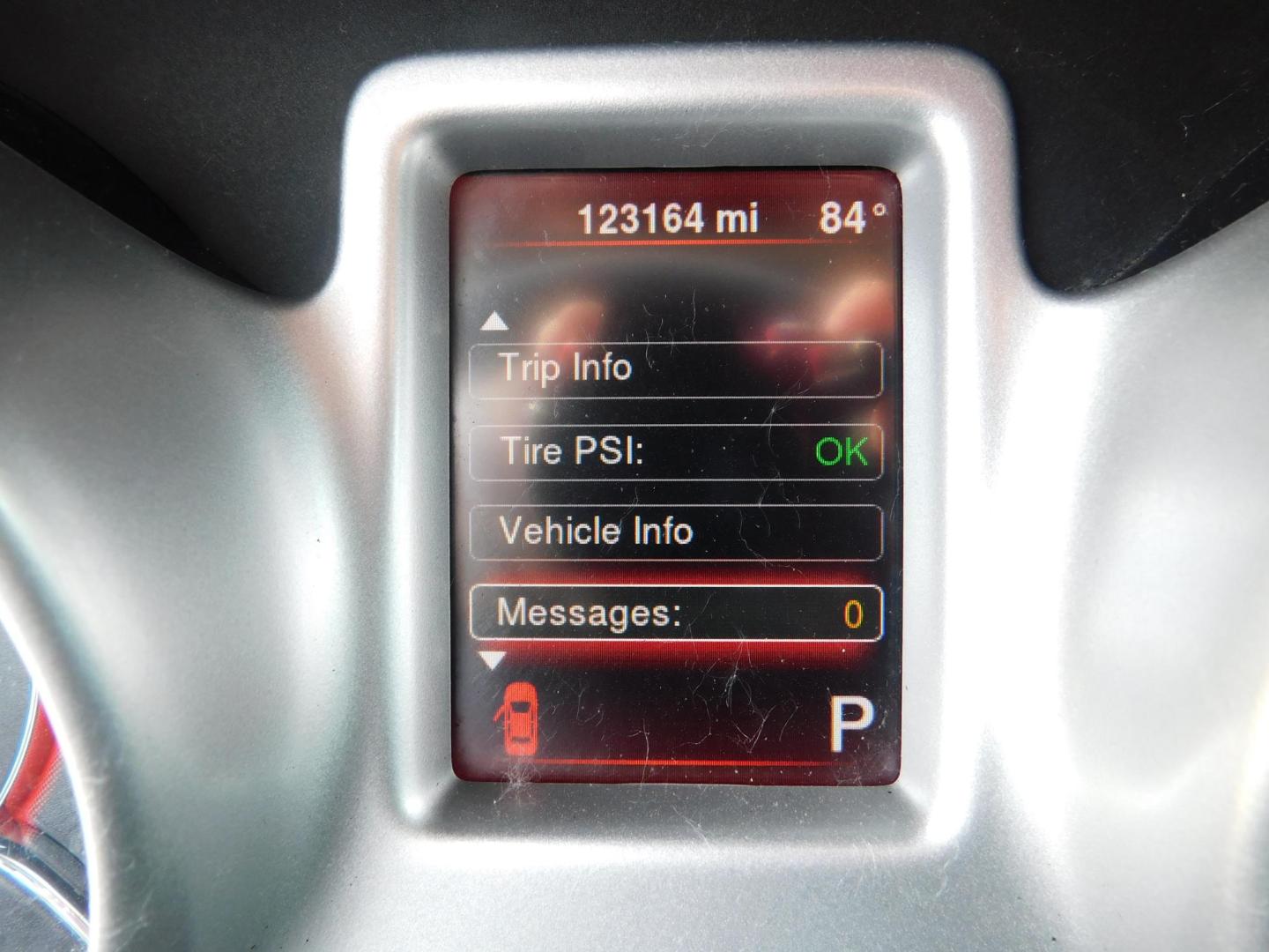 2016 SILVER Dodge Journey SE (3C4PDCAB4GT) with an 2.4L L4 DOHC 16V engine, 4A transmission, located at 2121 Burlington St, North Kansas City, MO, 64116, (816) 556-0707, 39.144707, -94.581978 - Photo#4