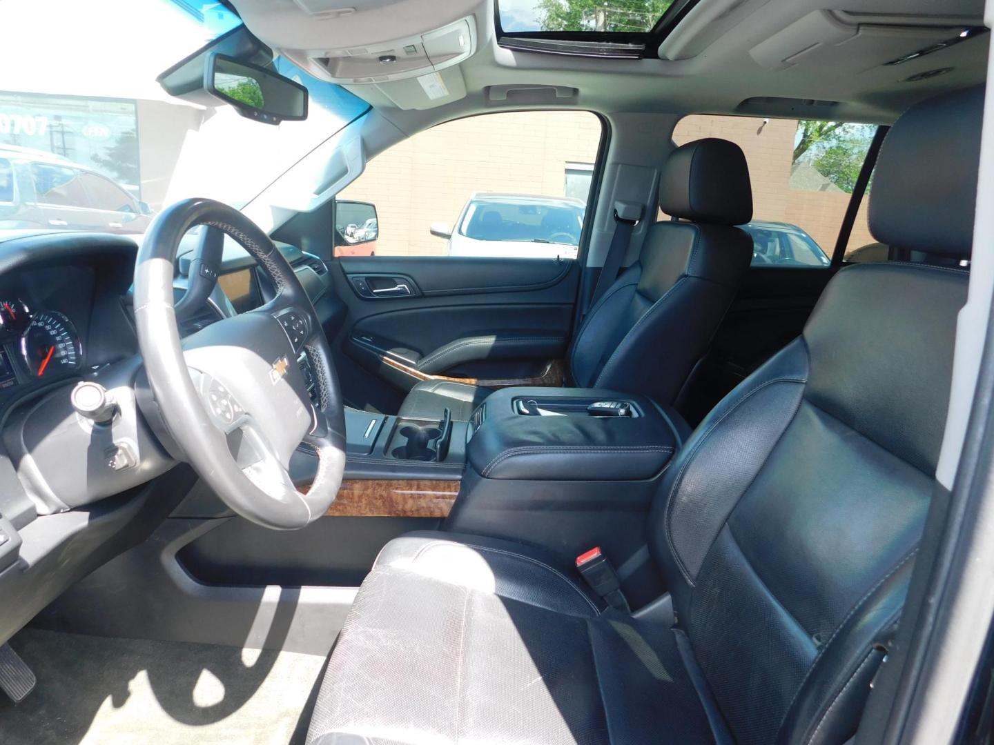 2015 BLACK Chevrolet Tahoe LTZ 4WD (1GNSKCKC3FR) with an 5.3L V8 OHV 16V engine, 6-Speed Automatic transmission, located at 2121 Burlington St, North Kansas City, MO, 64116, (816) 556-0707, 39.144707, -94.581978 - Photo#2