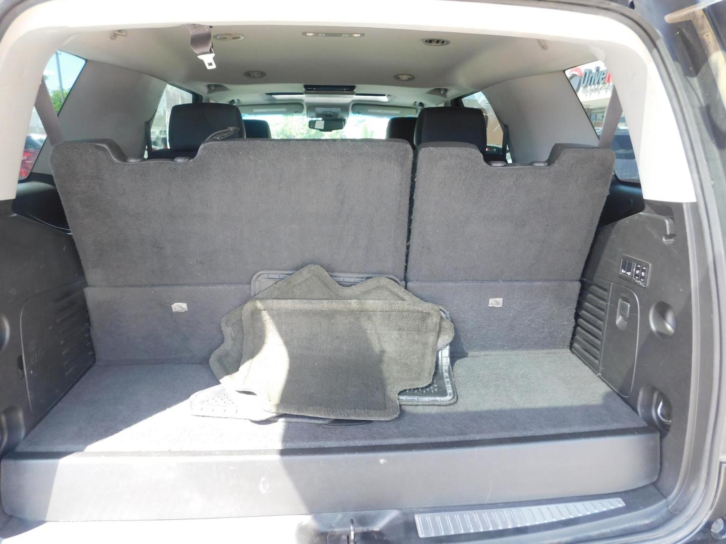 2015 BLACK Chevrolet Tahoe LTZ 4WD (1GNSKCKC3FR) with an 5.3L V8 OHV 16V engine, 6-Speed Automatic transmission, located at 2121 Burlington St, North Kansas City, MO, 64116, (816) 556-0707, 39.144707, -94.581978 - Photo#9