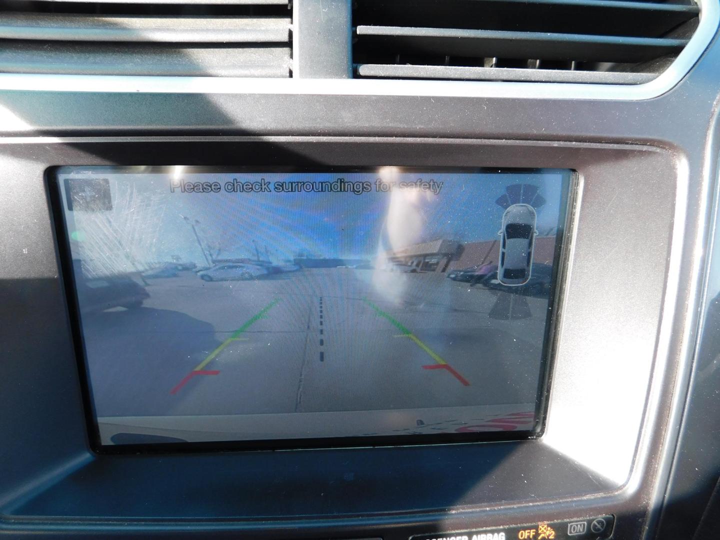 2017 WHITE Ford Explorer XLT 4WD (1FM5K8DH3HG) with an 2.3L L4 DOHC 16V engine, 6A transmission, located at 2121 Burlington St, North Kansas City, MO, 64116, (816) 556-0707, 39.144707, -94.581978 - Photo#4