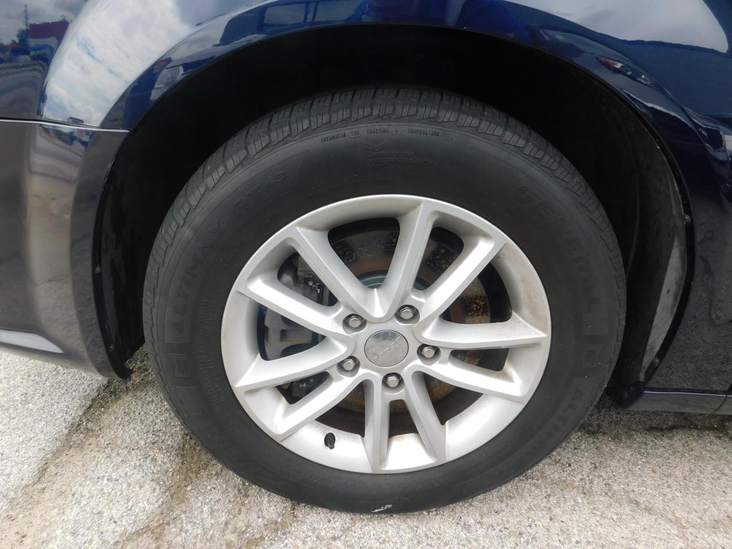2014 BLUE Dodge Grand Caravan SXT (2C4RDGCG5ER) with an 3.6L V6 DOHC 24V engine, 6-Speed Automatic transmission, located at 2121 Burlington St, North Kansas City, MO, 64116, (816) 556-0707, 39.144707, -94.581978 - Photo#1