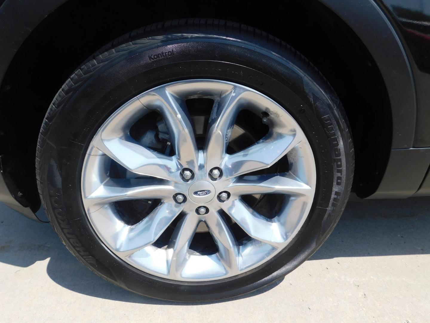 2013 BLACK Ford Explorer XLT 4WD (1FM5K8D88DG) with an 3.5L V6 DOHC 24V engine, 6-Speed Automatic transmission, located at 2121 Burlington St, North Kansas City, MO, 64116, (816) 556-0707, 39.144707, -94.581978 - Photo#1