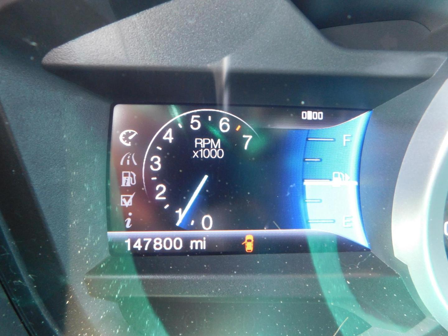 2013 BLACK Ford Explorer XLT 4WD (1FM5K8D88DG) with an 3.5L V6 DOHC 24V engine, 6-Speed Automatic transmission, located at 2121 Burlington St, North Kansas City, MO, 64116, (816) 556-0707, 39.144707, -94.581978 - Photo#5