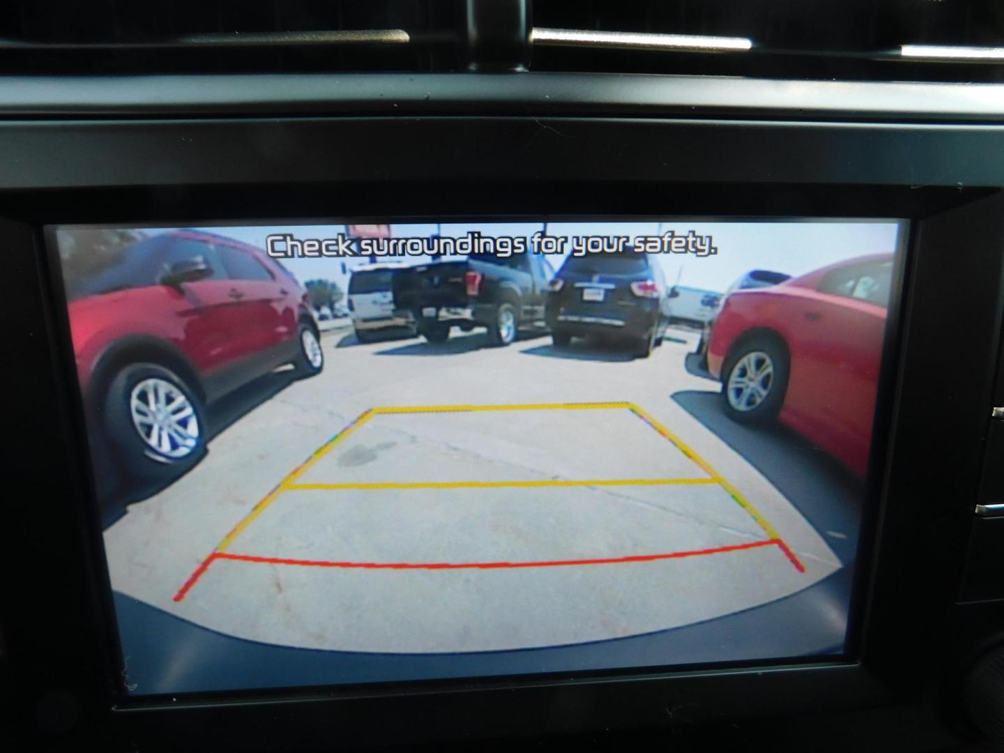 2020 SILVER Kia Soul S (KNDJ23AU2L7) with an 2.0L L4 DOHC 16V engine, CVT transmission, located at 2121 Burlington St, North Kansas City, MO, 64116, (816) 556-0707, 39.144707, -94.581978 - Photo#4