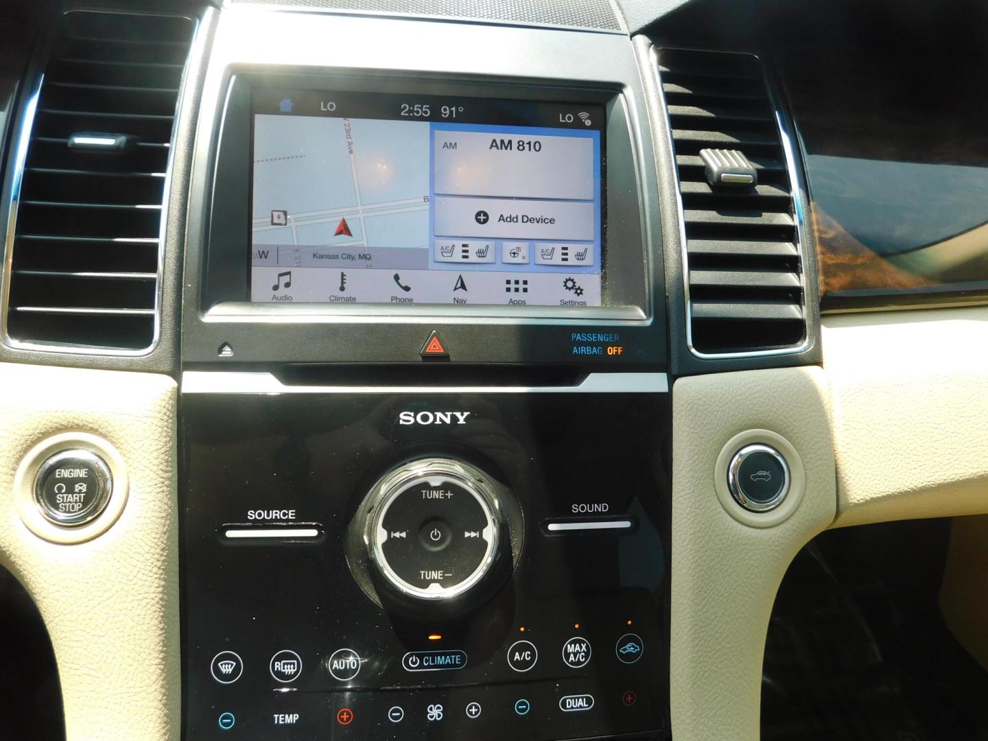 2019 WHITE Ford Taurus Limited FWD (1FAHP2F8XKG) with an 3.5L V6 DOHC 24V engine, 6A transmission, located at 2121 Burlington St, North Kansas City, MO, 64116, (816) 556-0707, 39.144707, -94.581978 - Photo#4