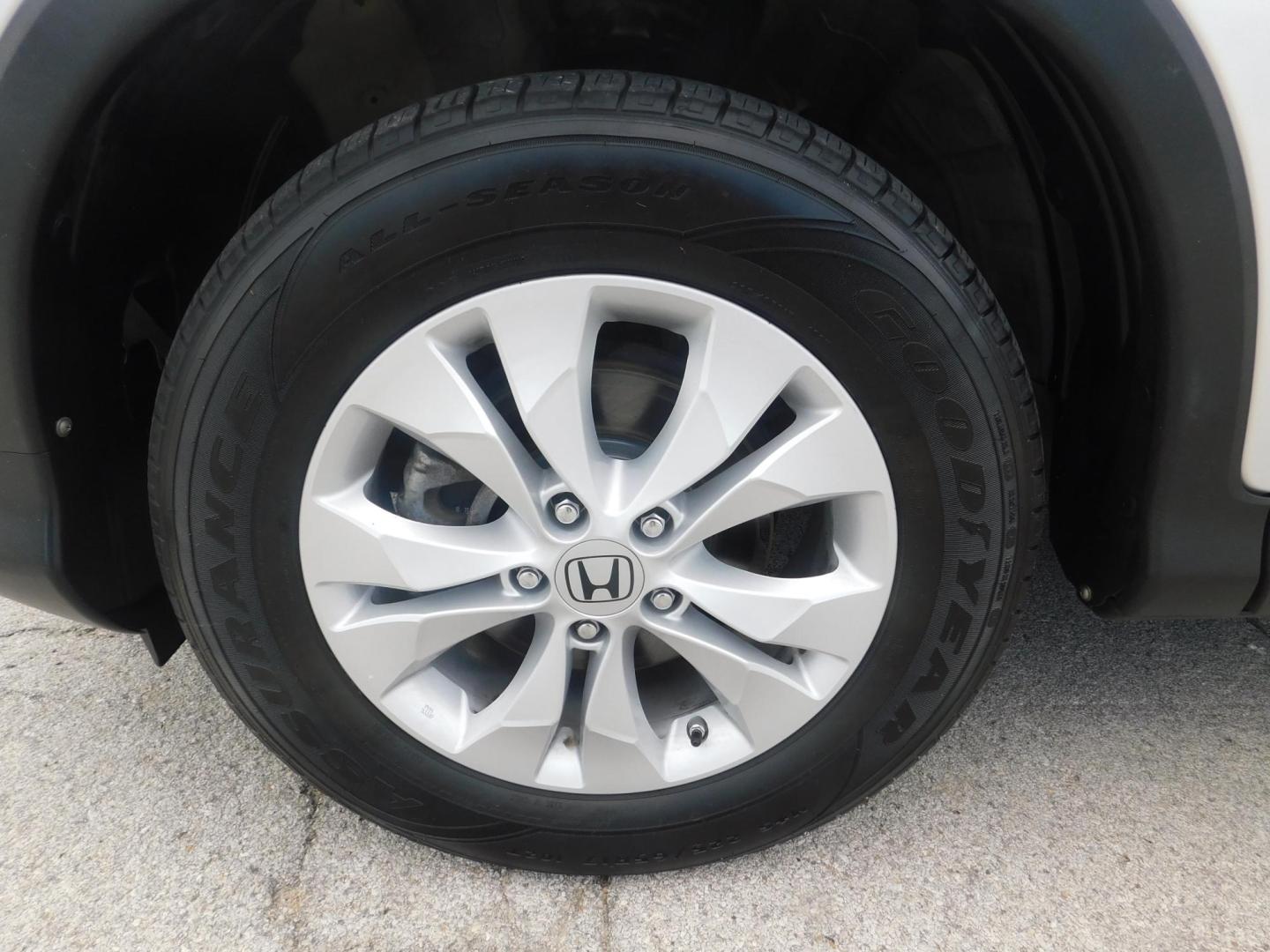 2012 SILVER Honda CR-V EX-L 4WD 5-Speed AT (2HKRM4H72CH) with an 2.4L L4 DOHC 16V engine, 5-Speed Automatic transmission, located at 2121 Burlington St, North Kansas City, MO, 64116, (816) 556-0707, 39.144707, -94.581978 - Photo#1